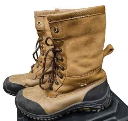 UGG Adirondack Waterproof Womens size 6 - photo 2