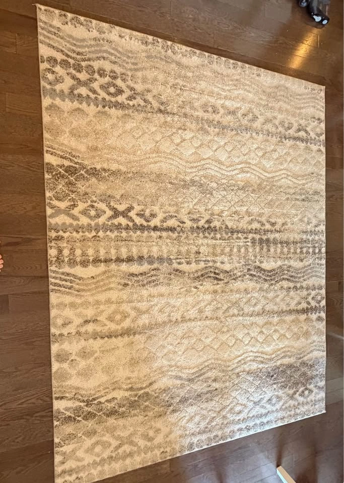 Hometrends Grey and White 5’3” × 7’ Area Rug - photo 3
