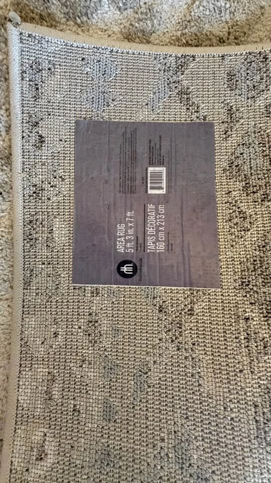 Hometrends Grey and White 5’3” × 7’ Area Rug - photo 4