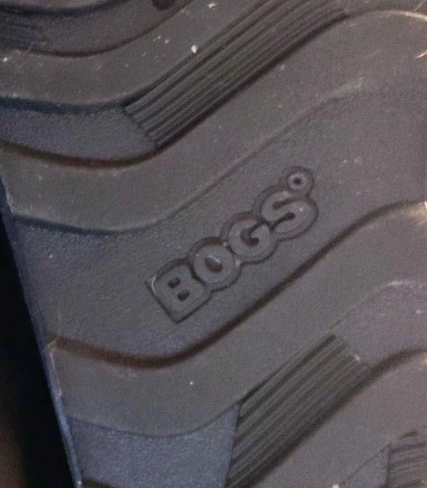 As new childs BOGS BOOTS SIZE 5 - photo 4