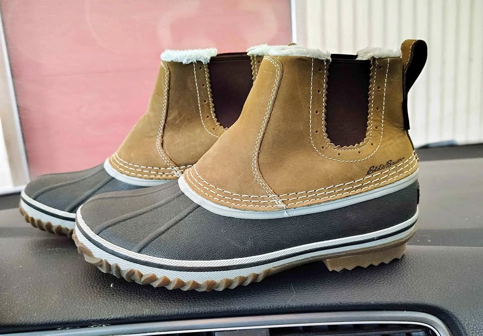 BRAND NEW EDDIE BAUER WOMEN'S HUNT PAC MID BOOTS SIZE 8
