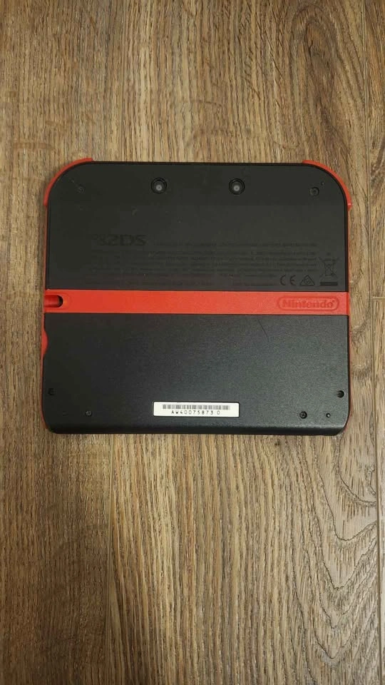 Nintendo 2ds - photo 2