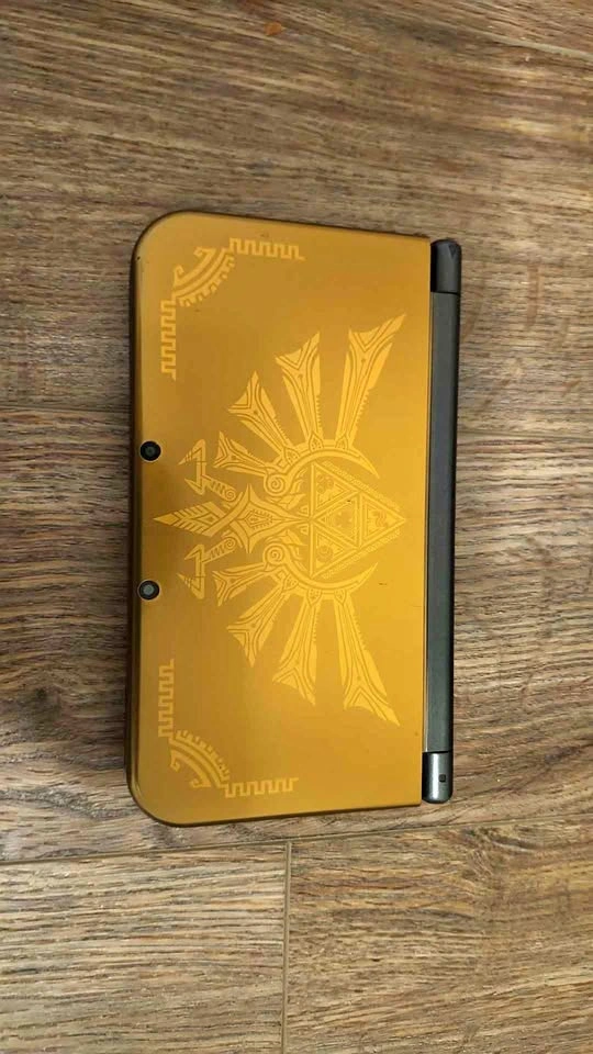 Nintendo 3ds XL Zelda Hyrule Edition