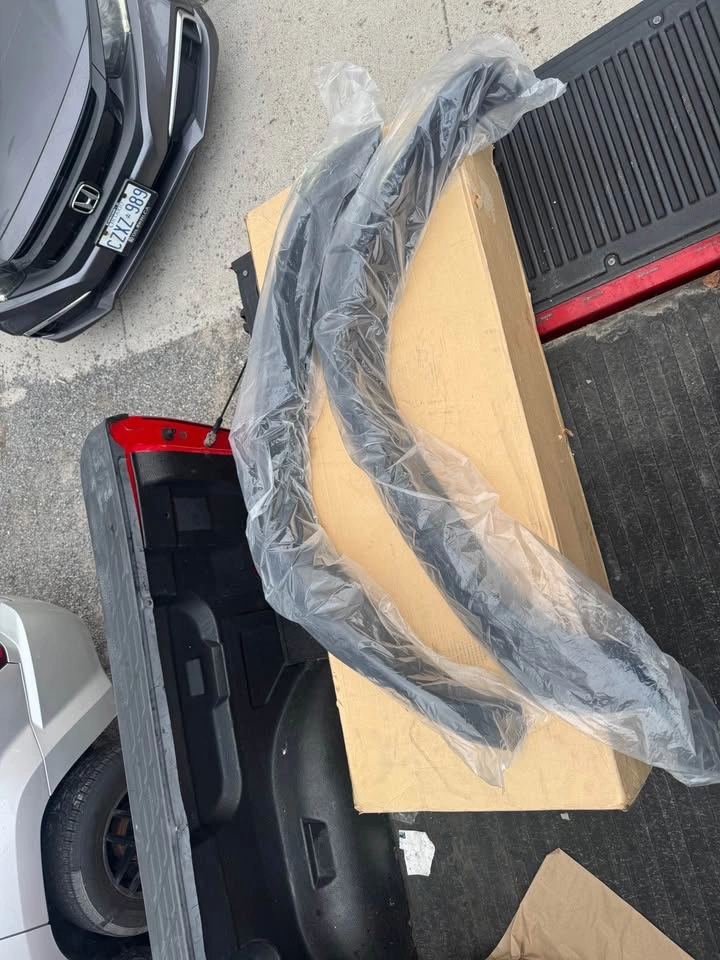 Bushwacker 40051-02 Fender Flares Chevy/GMC Front Pair - photo 4