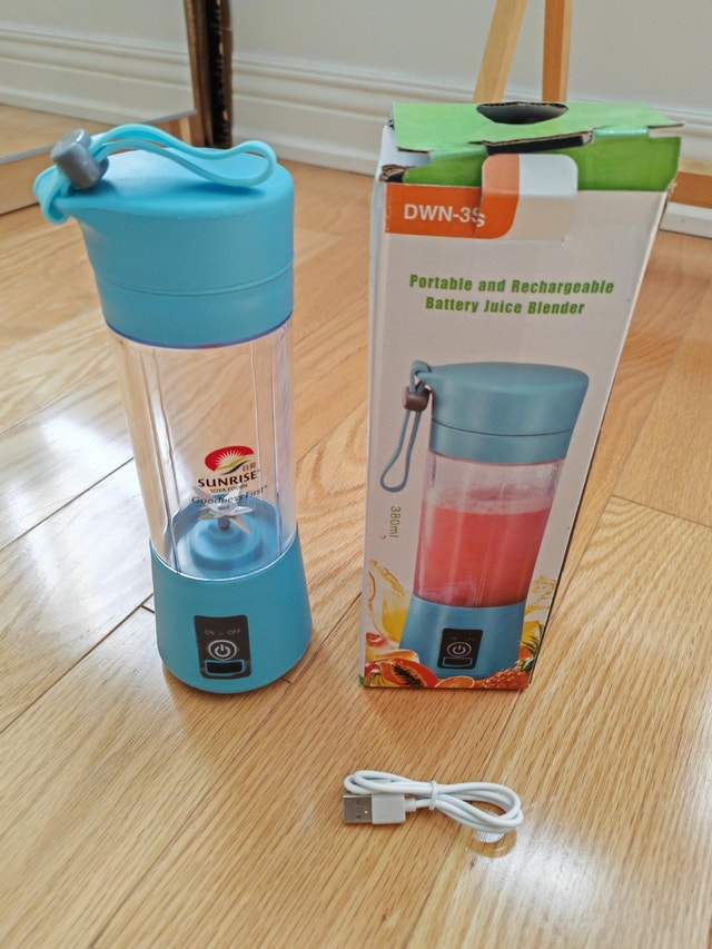 Portable Rechargeable Blender with Charger