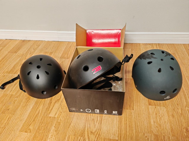 3 Skateboard Helmets - Lightly Used - Sold as a Lot - photo 3
