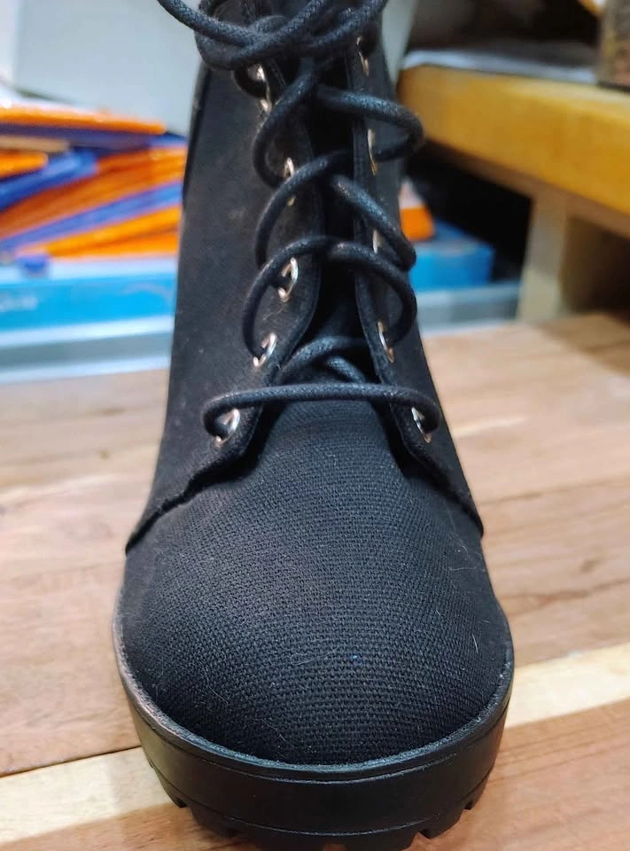 BRAND NEW BLACK WOMENS BOOTS SIZE 9.5 - photo 3