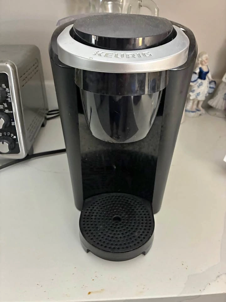 Keurig K-Compact Single-Serve K-Cup Pod Coffee Maker