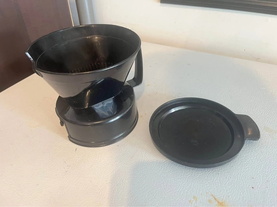 Black Plastic Pour-Over Coffee Dripper with Drip Tray - photo 2