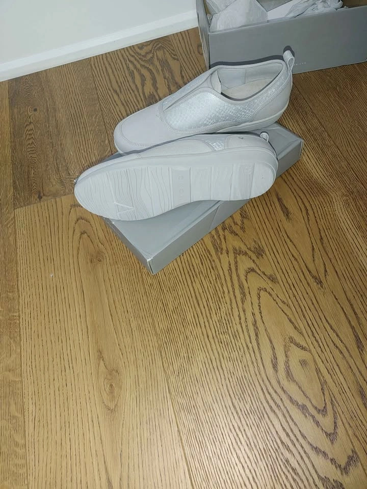 Women's shoes - photo 4