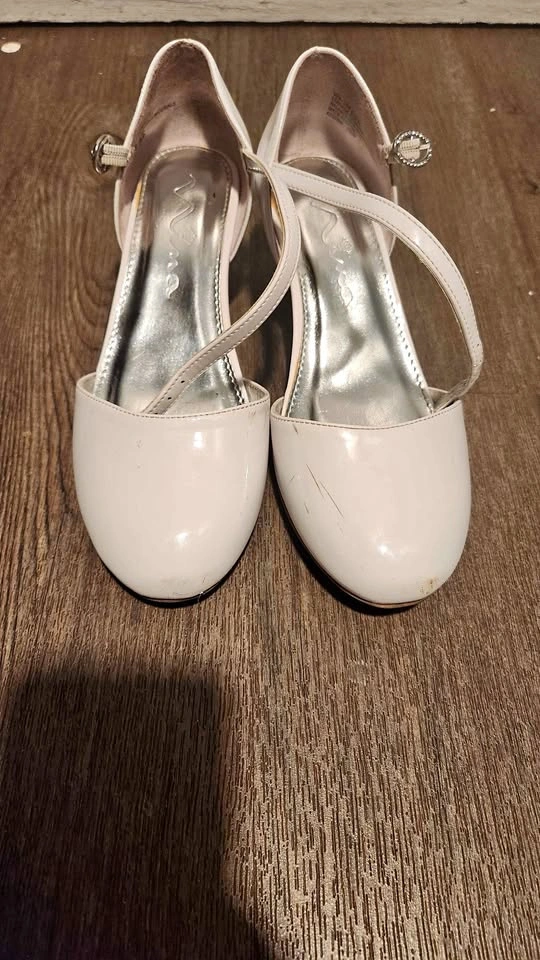 White dress shoes girl size 3