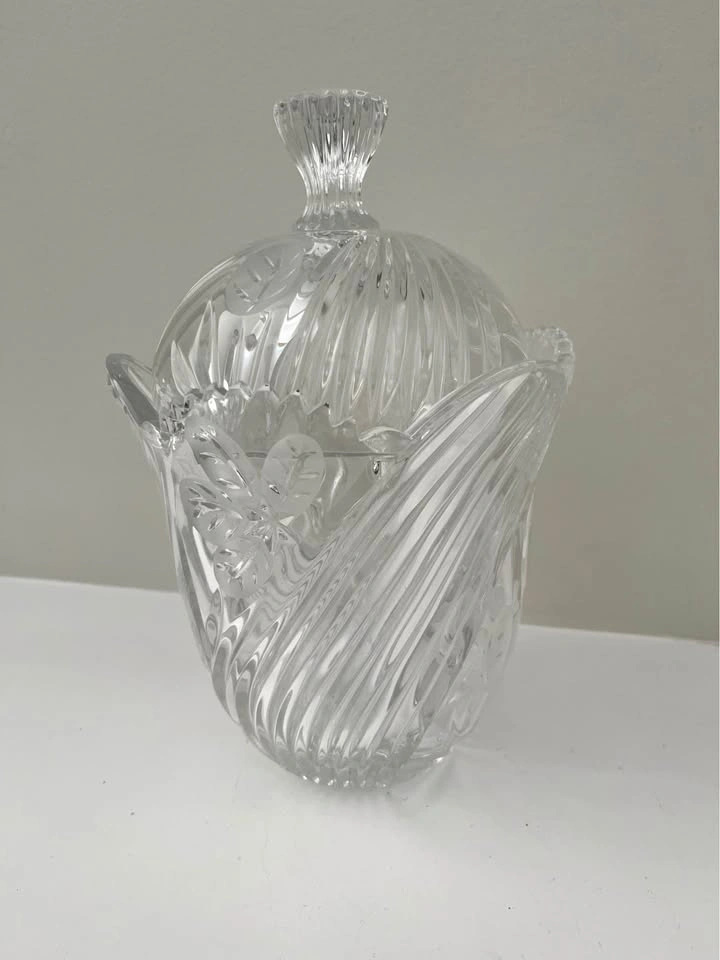 Vintage Clear Cut Crystal Biscuit Jar with Lid - photo 3