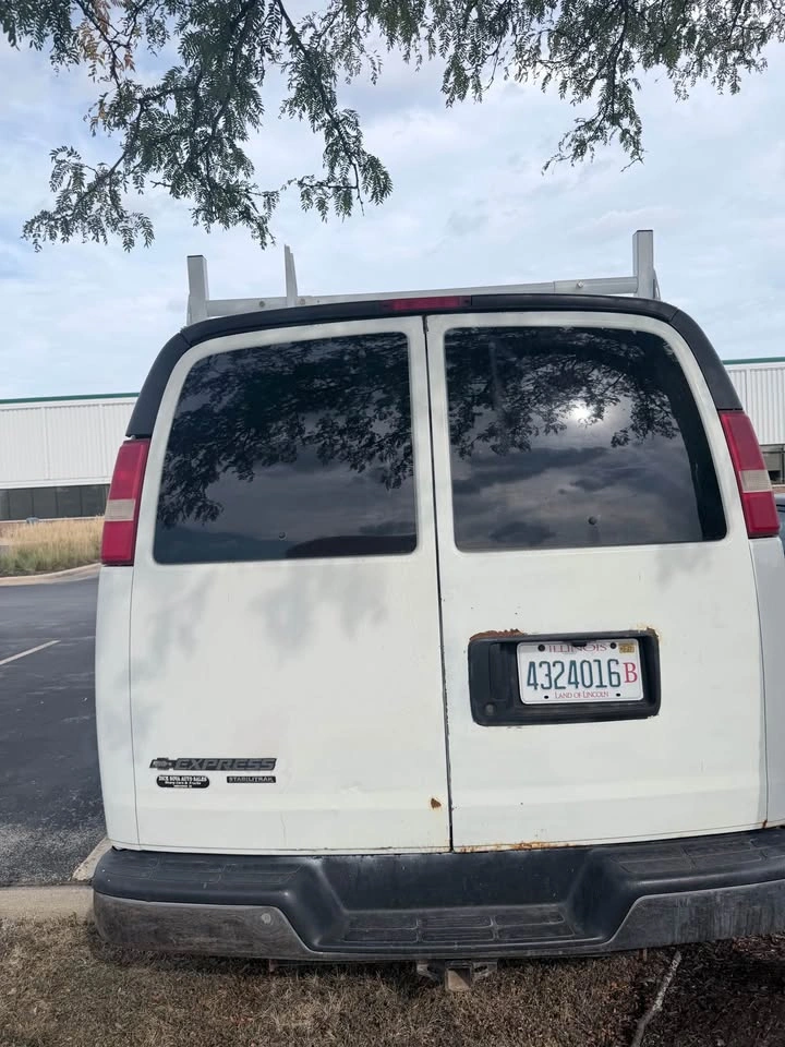 2012 Cargo Van - 250,000 miles - Ready to work - photo 3