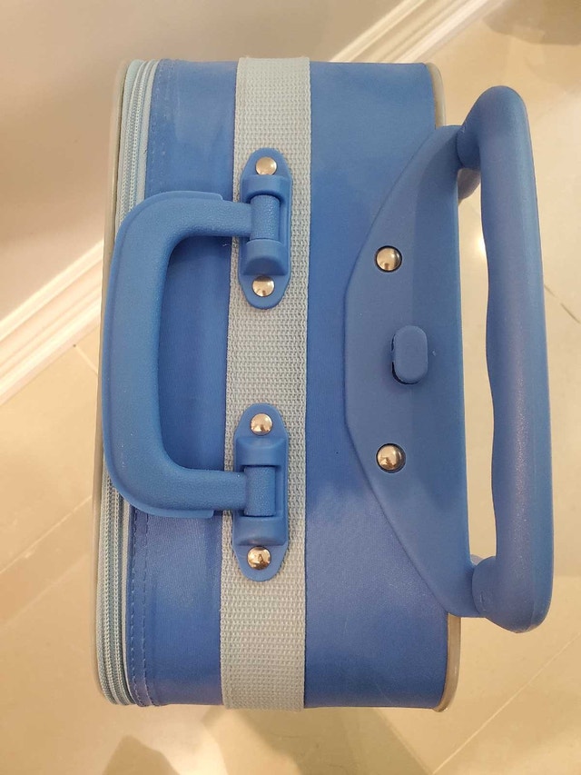 winnie the pooh luggage - photo 4