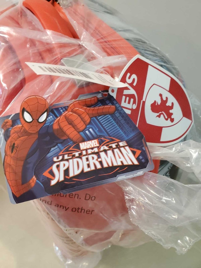 Spider-Man luggage, unused - photo 5
