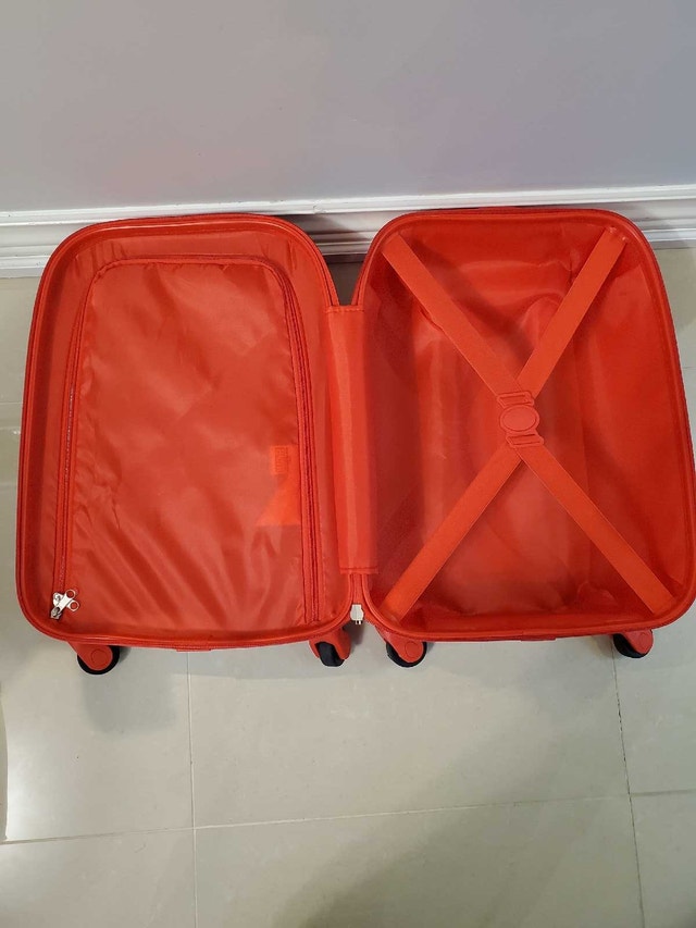 Heys spider man luggage lightly used 3 times - photo 5