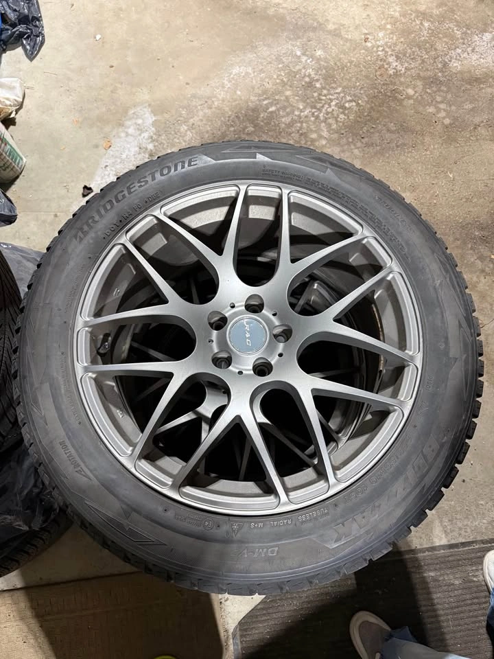 Porsche Macan 2017 Winter Tires - photo 3