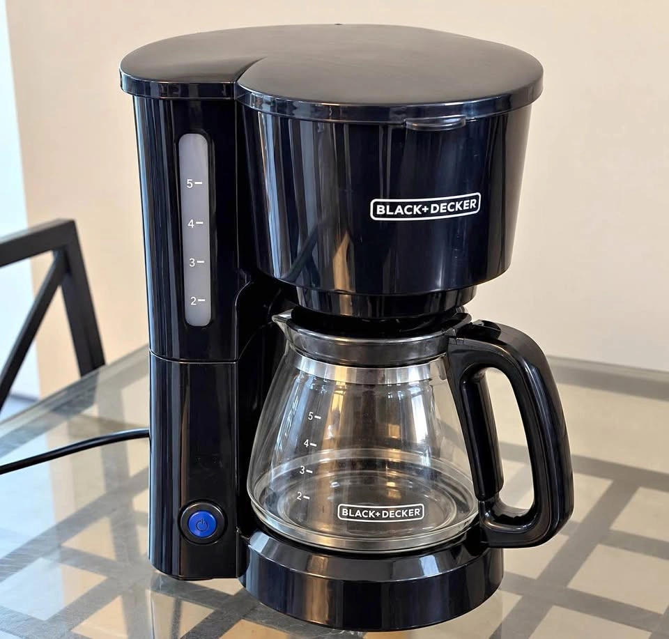 BLACK+DECKER 5-Cup Drip Coffee Maker with Glass Carafe