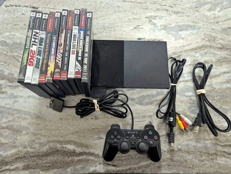 Black Slim Playstation 2 (10 GAMES)