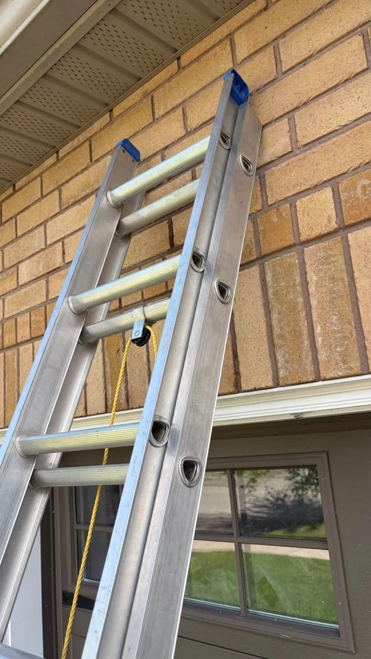 20 Foot Aluminum Extension Ladder - photo 3