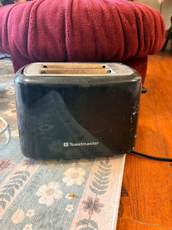 Toastmaster 2-Slice Toaster - photo 3