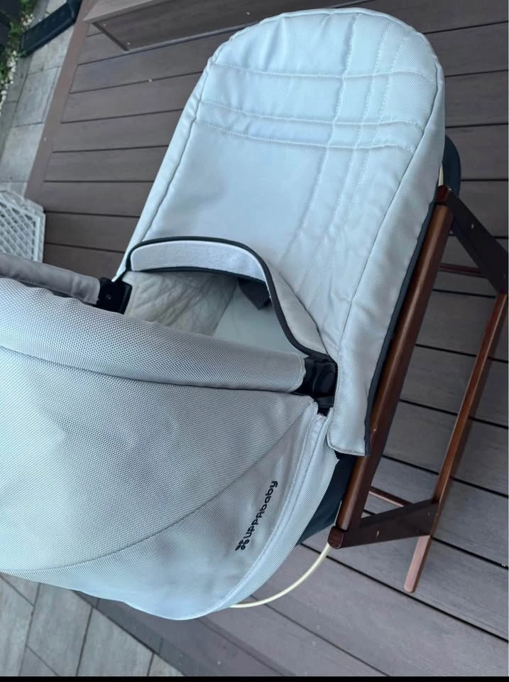 UPPAbaby Bassinet + Jolly Jumper – Excellent Condition - photo 3