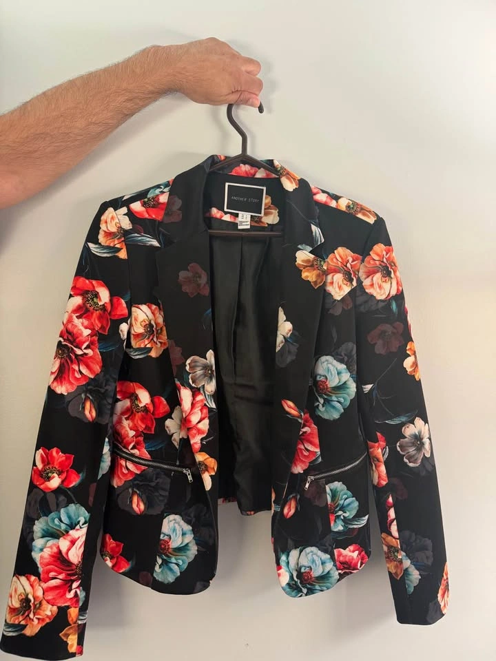 Moving out women’s clothing - photo 3