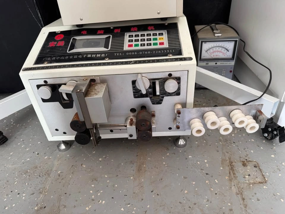 Automatic wire stripping machine - photo 2