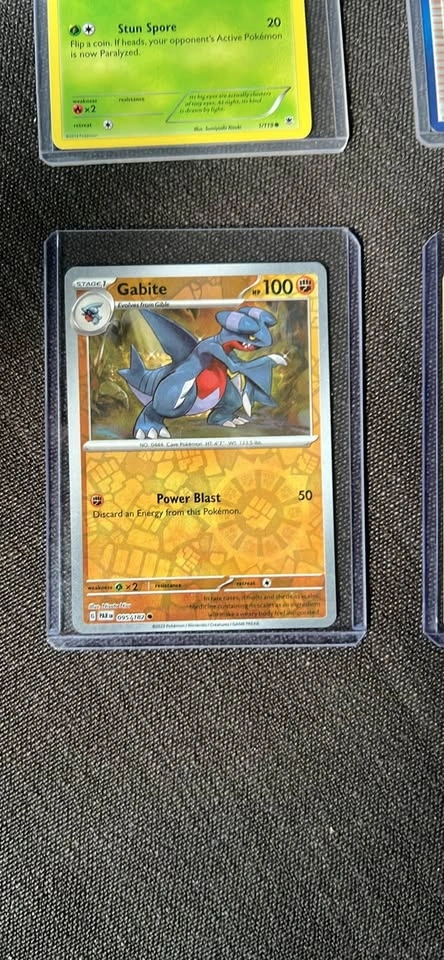 Pokémon TCG Card Lot - Venonat, Team Plasma Grunt, Gabite, Jiggl - photo 3