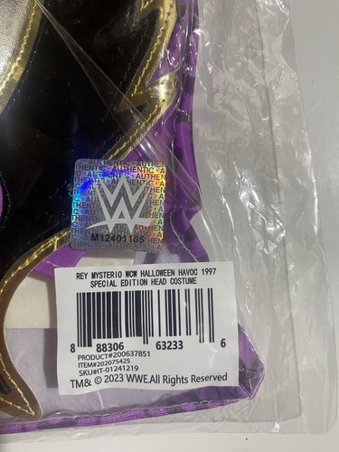 WCW Rey Mysterio Halloween Havoc 1997 Special Edition Mask - photo 4
