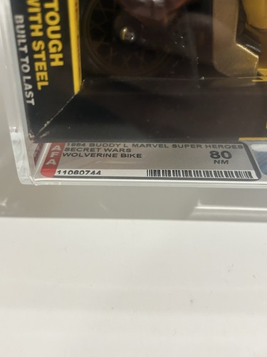 Marvel Secret Wars Wolverine Turbo Cycle Mattel AFA 80 - photo 2