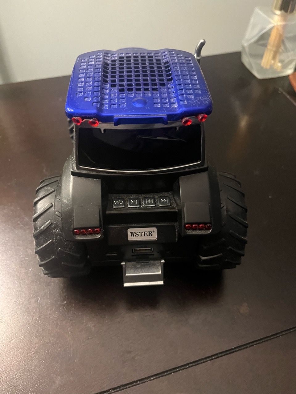 WSTER WS-560 Tractor Bluetooth Speaker - photo 3