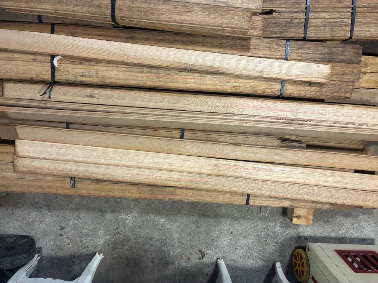 White oak solid hardwood flooring