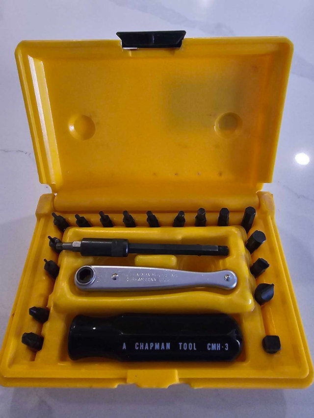 Chapman Kit No. 4320 Tool Set