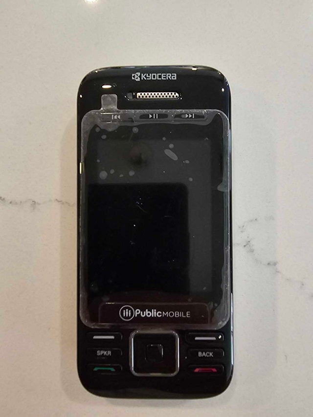 Kyocera Slider Phone - photo 2