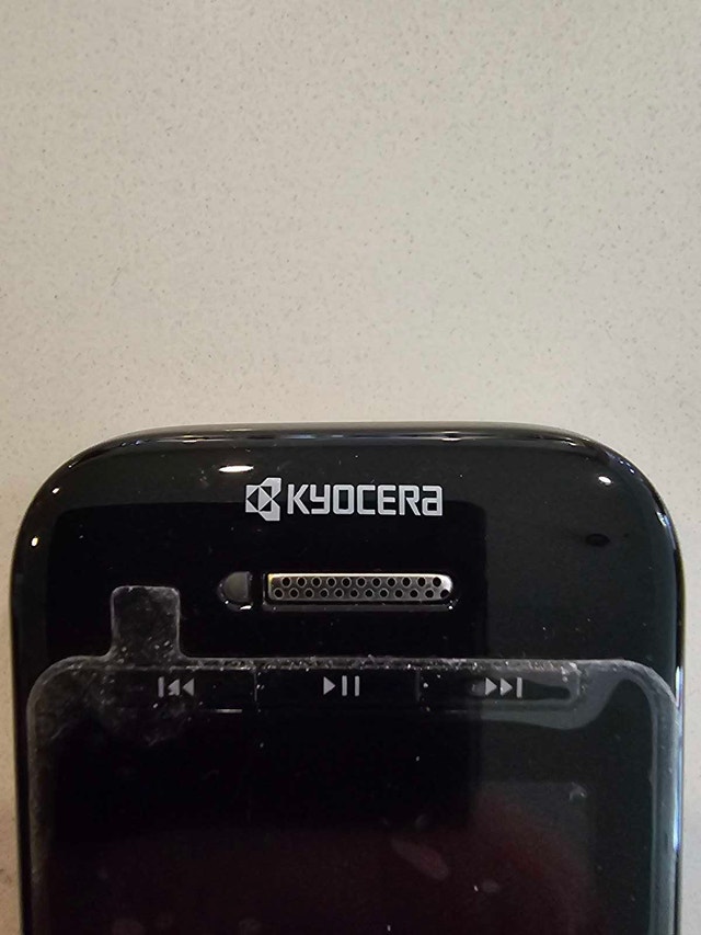 Kyocera Slider Phone - photo 4