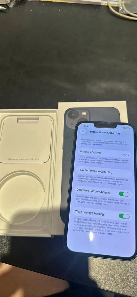 iPhone 13 128GB 100% Battery