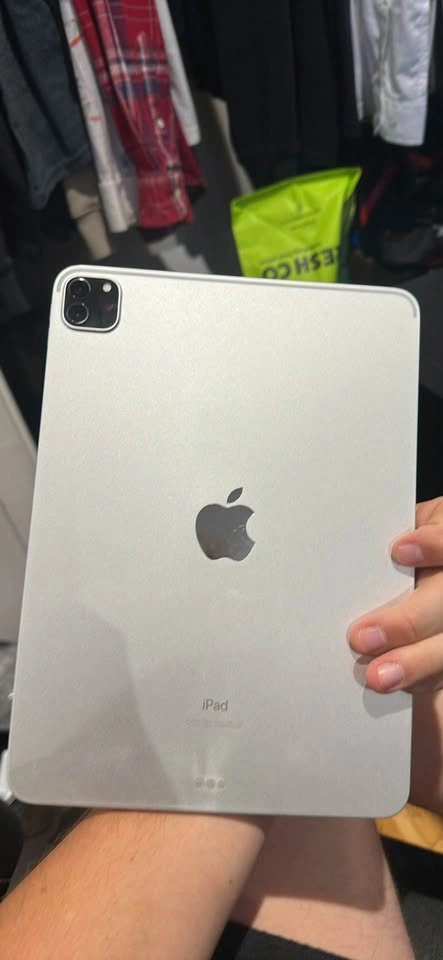iPad Pro 2nd gen 128 wifi - photo 2