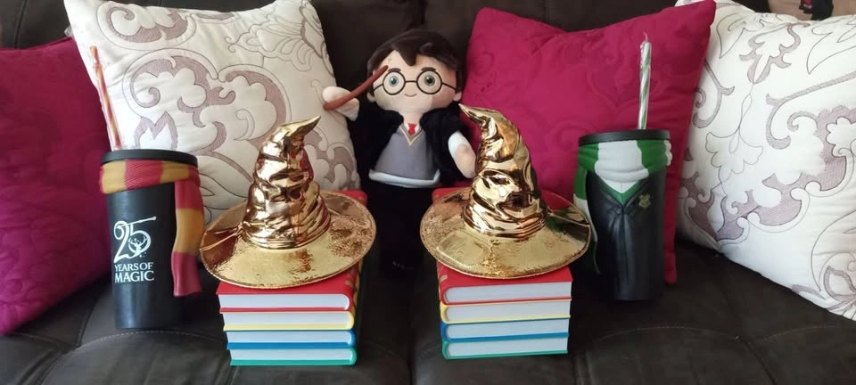 Harry Potter Gold Sorting Hat and Gripper Cups - 25th Anniversar - photo 2