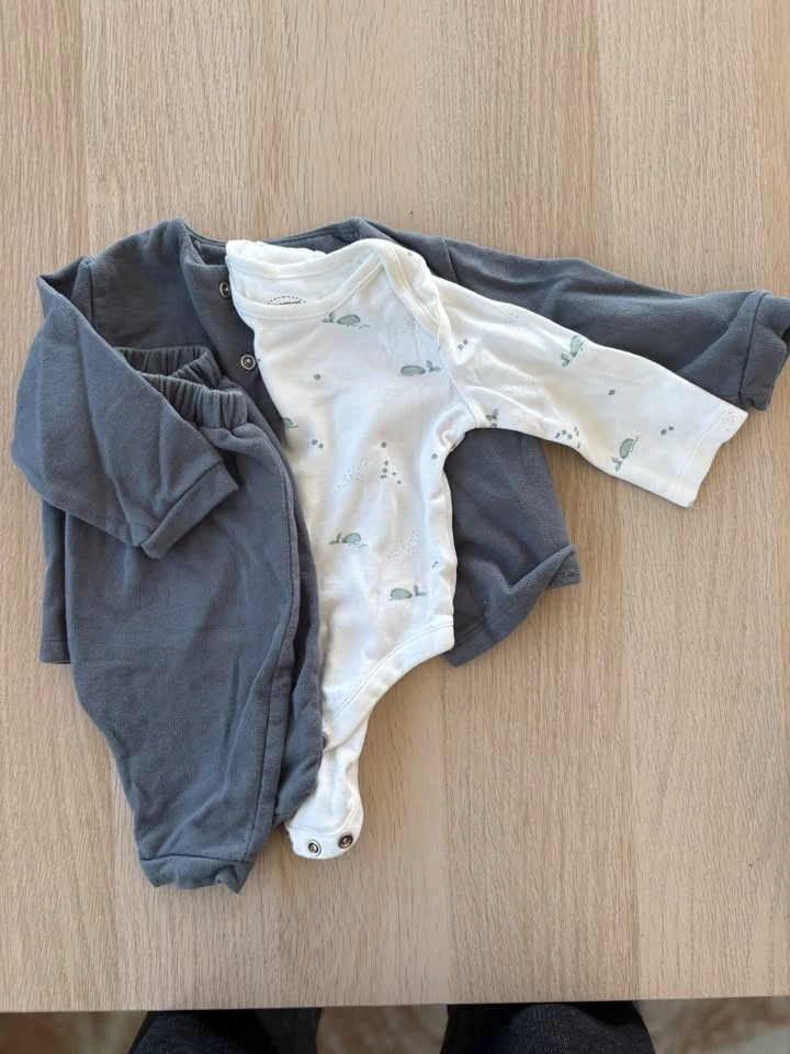 0-3 baby clothes - photo 2