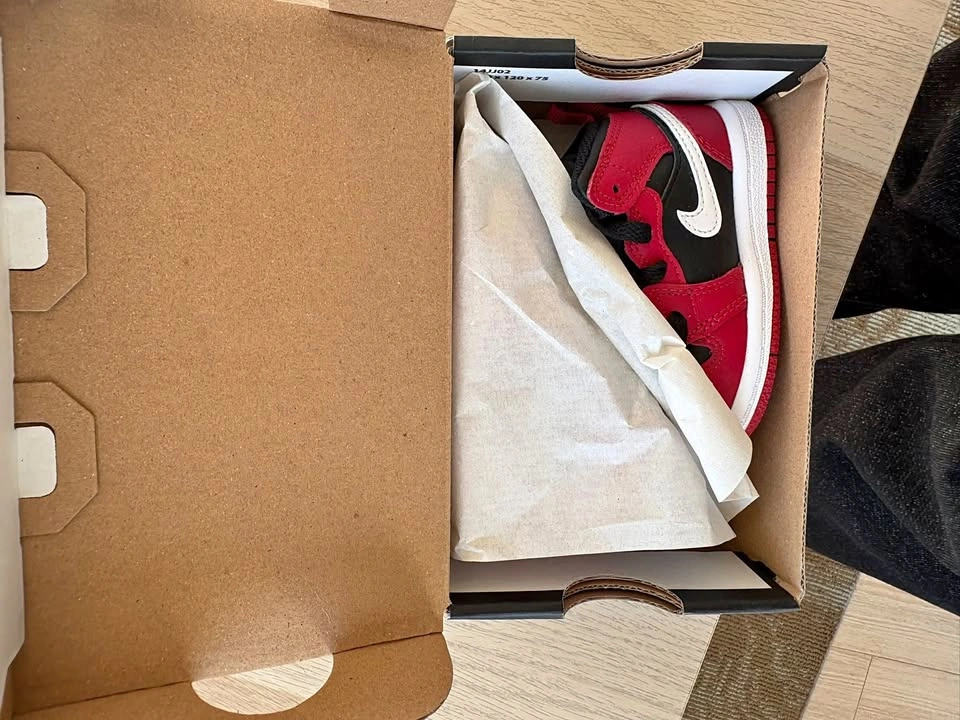 Jordan 1 Mid 4C