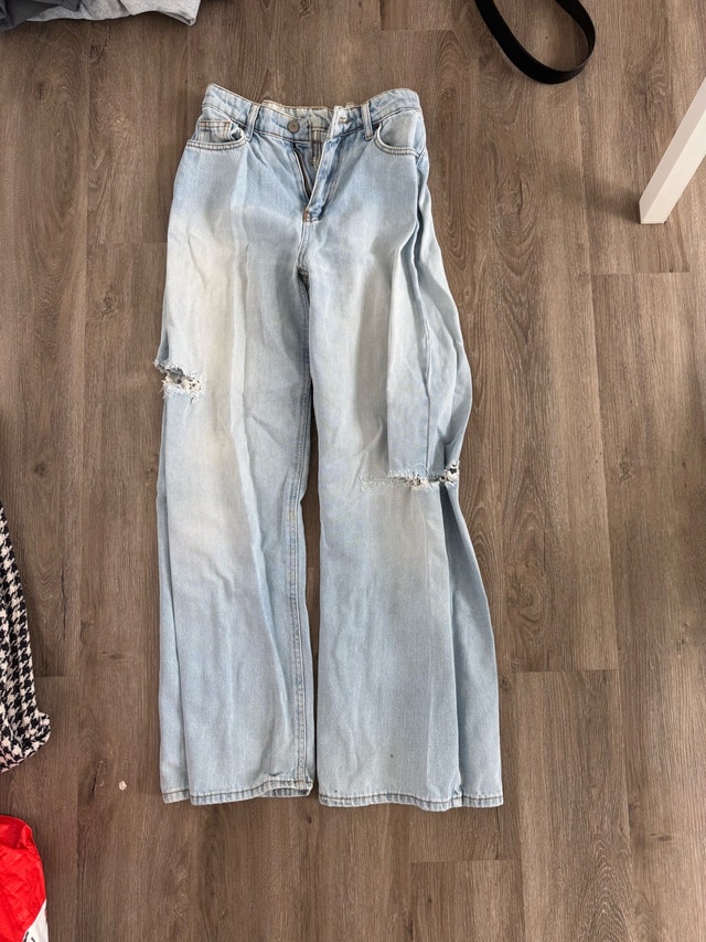 Zara Wide-Leg Distressed Jeans