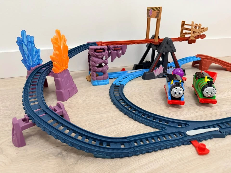 Thomas & Friends Motorized Crystal Caves Adventure Track Set - photo 3