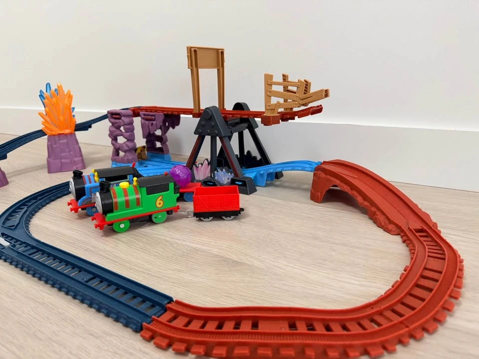 Thomas & Friends Motorized Crystal Caves Adventure Track Set - photo 4