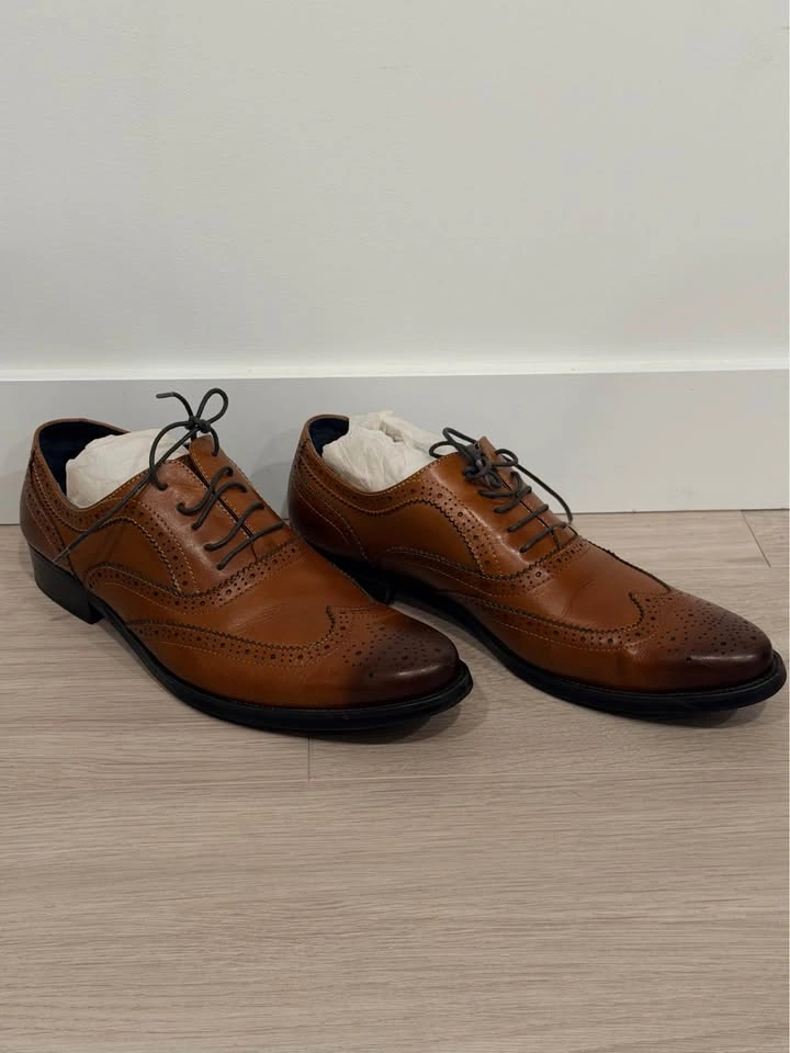 Men’s Tan Leather Wingtip Brogue Dress Shoes (US12.5 / EU46) - photo 2