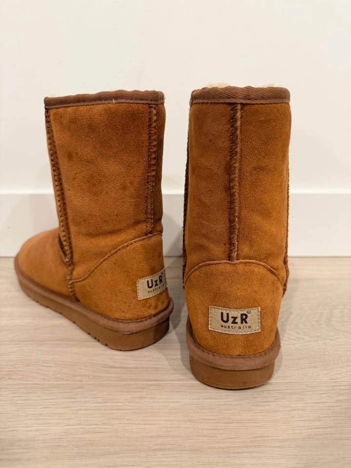 UzR Australia Womens Sheepskin Boots (US9.5 / EU40) - photo 2