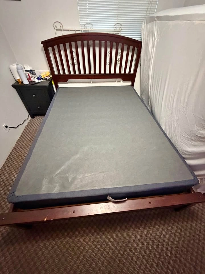 Queen Size Grey Box Spring / Mattress Foundation – Sleep Country