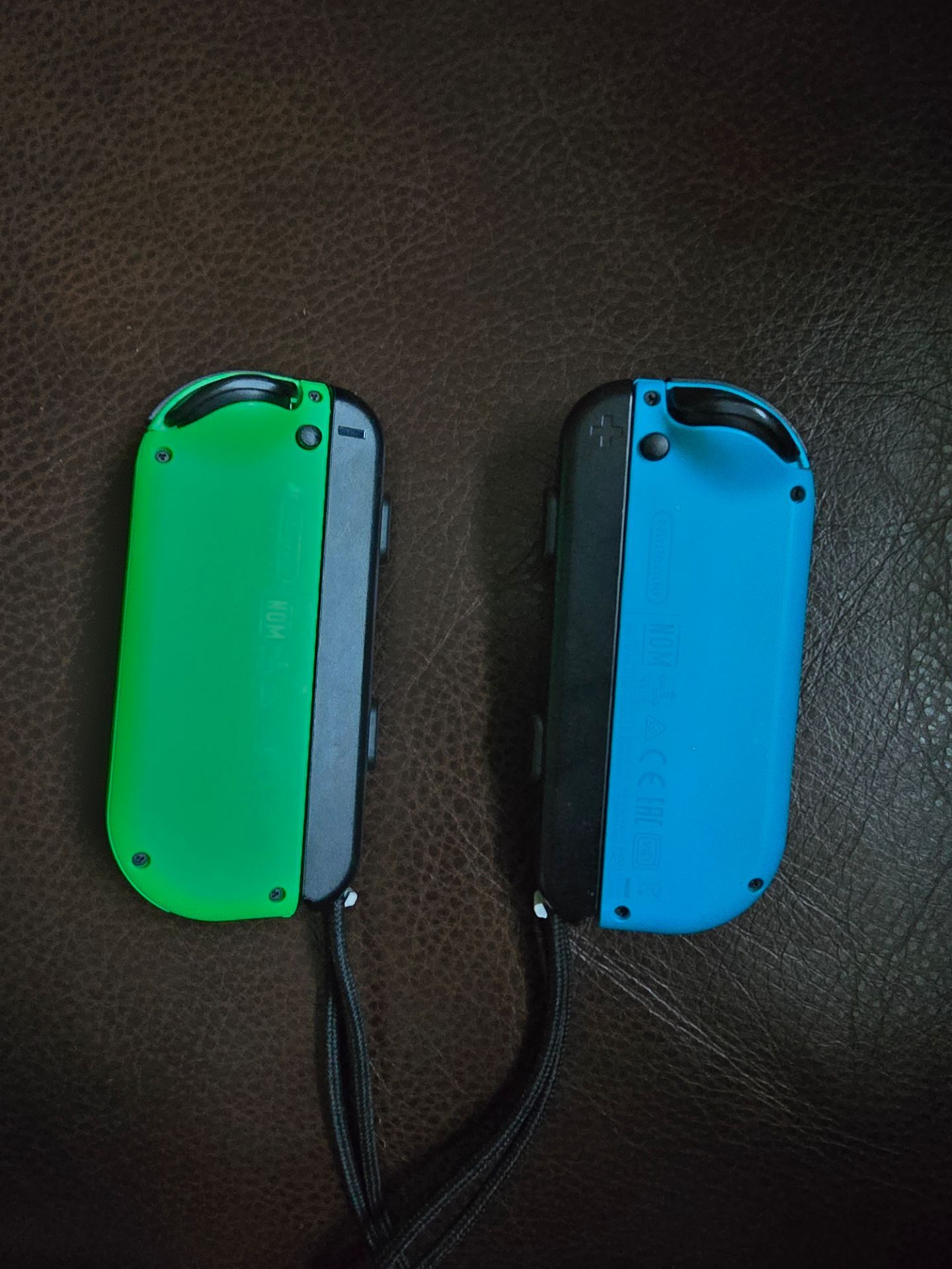 Nintendo Switch Joycon Blue & Green - photo 2