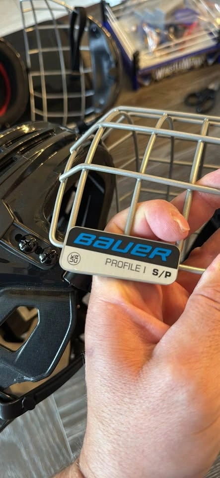 Bauer IMS 5.0 Hockey Helmet with Cage Size Small - photo 4