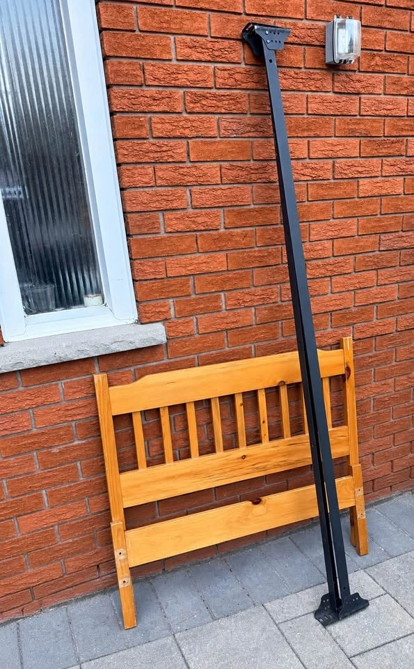 Single Bed (Bed frame)